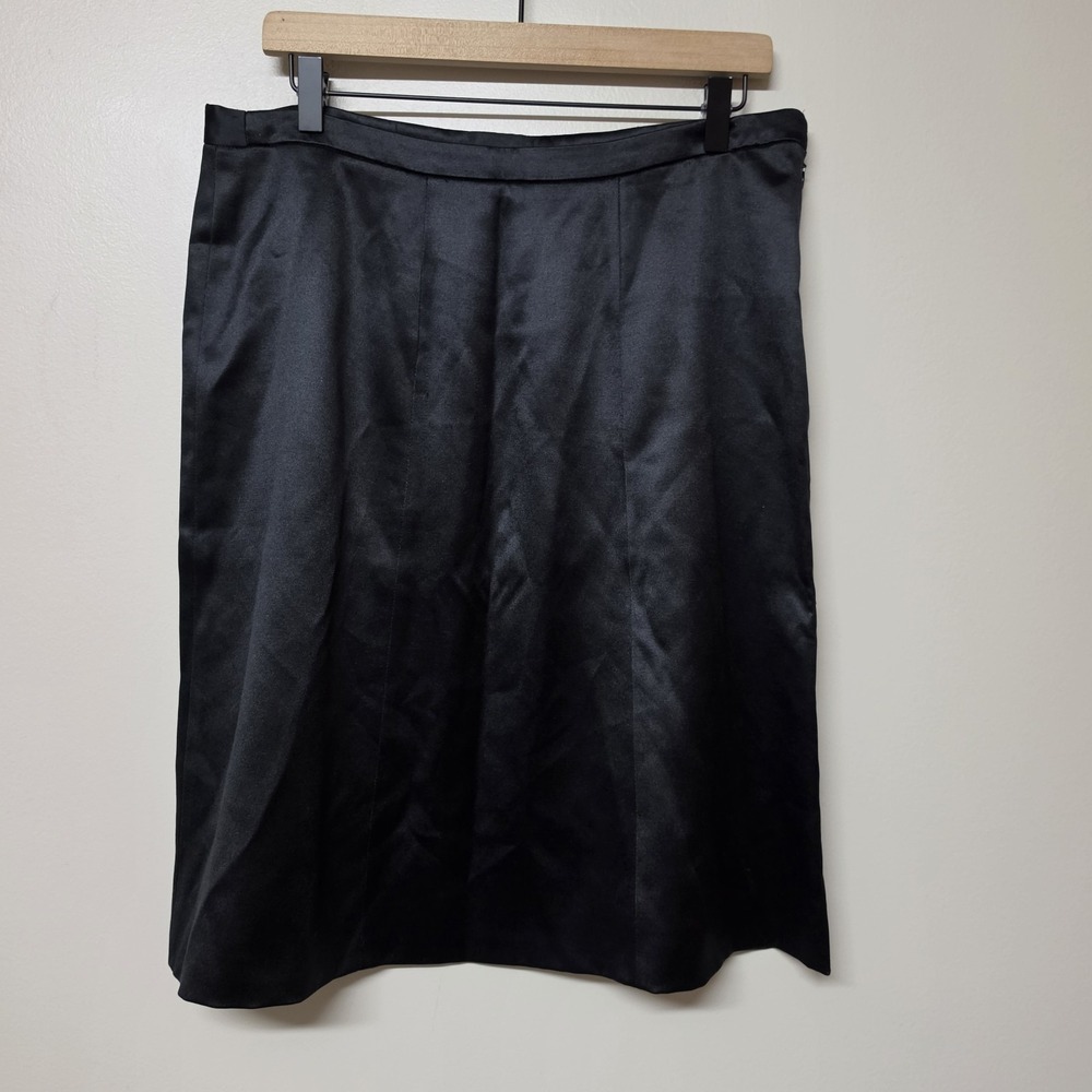 Giorgio Armani Womens Skirt 48 Black Wool Silk Blend Satin Knee Length Italy